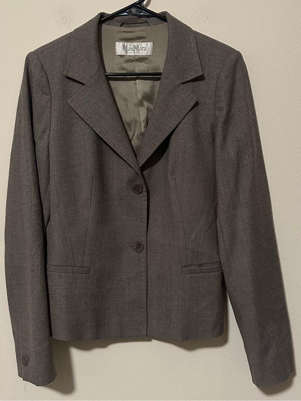 MaxMara 98% virgin wool blazer made in Italy designer US size 8